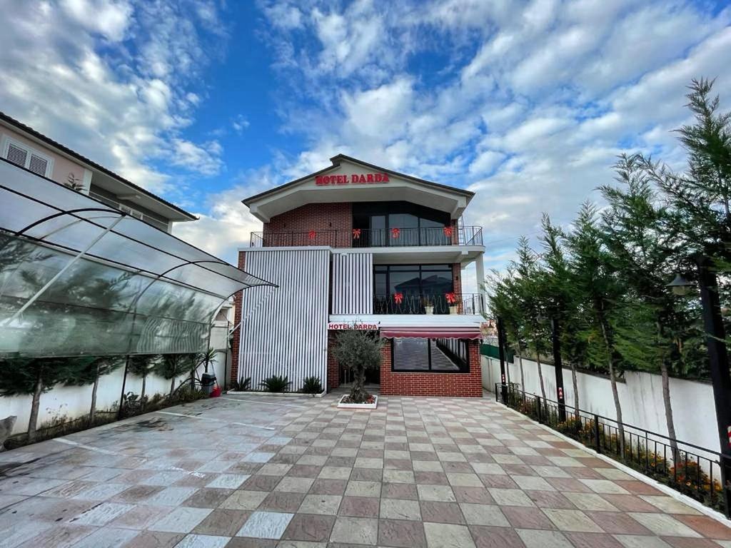 Hotel Darda Kamez Exteriör bild
